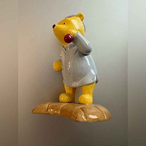 Vintage Royal Doulton Pooh a little tree trimming is in order wp41 CHRISTMAS - Picture 2 of 9